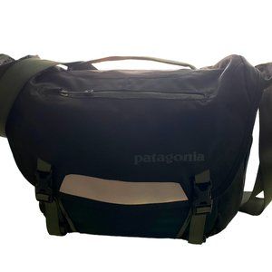 Patagonia Mini Mass Messenger Bag! UNISEX